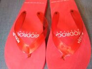 Rote Badesandalen, Flip-Flops, Zehensandalen von Biodroga - Hannover