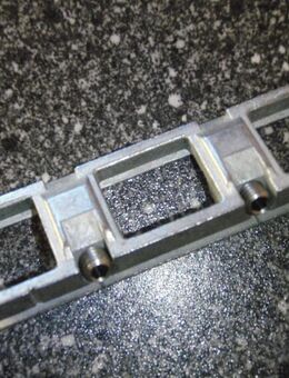 Schliessplatte - Alu-Fenster- 66 mm lang - Ulmen