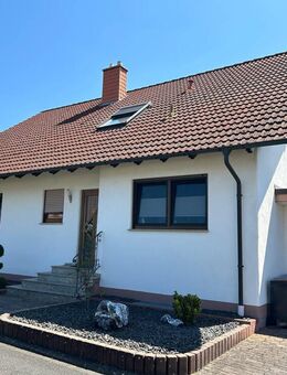 Gepflegtes Zweifamilienhaus zum Einziehen! - Erlenbach (Main)