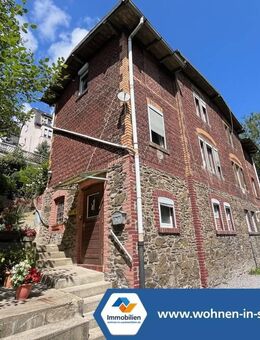 VR IMMO: Charmante Doppelhaushälfte mit Potenzial sucht neue Eigentümer! - Altena