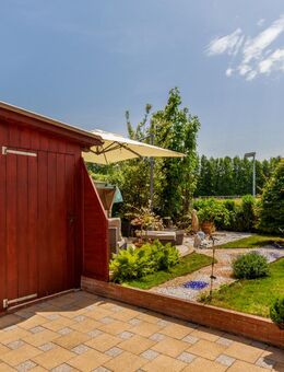 3-Familienhaus in Stein mit Top-Ausstattung: PV-Anlage, Speicher, 3 Garagen & Stellplatz! - Stein (Bayern)