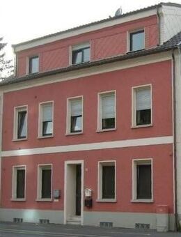 Dachgeschosswohnung mit Single-Küche, in Citynähe von St. Ingbert - Nähe Fitnesscenter (Sofort frei) - Sankt Ingbert