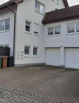 Preiswertes Mehrfamilienhaus zu verkaufen in 59846 Sundern, mit 4 Mietwohnungen, Bj. 1997, 273m² Wohnfläche. - Sundern (Sauerland)