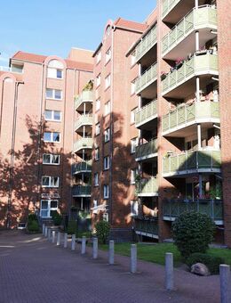 Renovierte 2-Zimmer-Wohnung mit Balkon u. Stellplatz in Buxtehude - Buxtehude