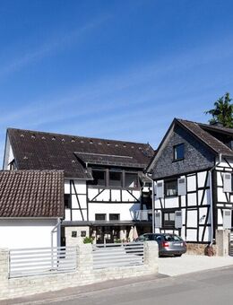 Zwei Einfamilienhäuser mit einer Einliegerwohnung inkl. zwei Garage u.v.m.! Anschauen lohnt sich. - Brechen