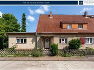 Charmante Doppelhaushälfte mit viel Potenzial auf großzügigem Grundstück - Berlin