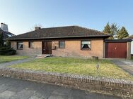 Attraktiver Bungalow mit großem Keller, Garage und weitläufigem Garten in bester Ortslage - Schwarzenbek