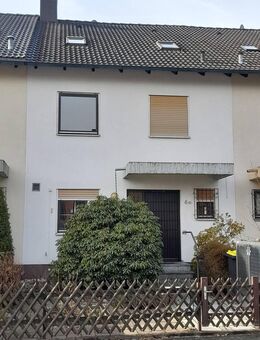 Reihenmittelhaus mit schönem Garten und Garage in N-Altenfurt - Nürnberg