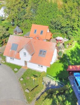 2 Charmante Häuser mit 3 Ferienwohnungen & Sauna - 4 min. zur Ostsee - Schaprode