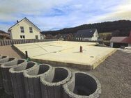 Bauplatz mit Baugenehmigung für Einfamilienhaus - Bodenplatte und Garage bereits fertiggestellt - Dietingen