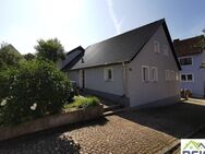 Zwei renovierte Doppelhaushälften mit sonnigem Garten - Lehrberg