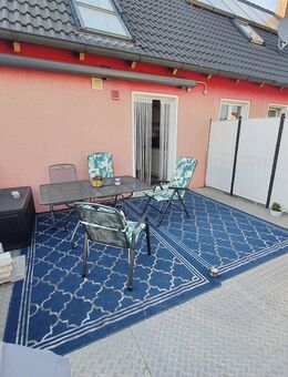 Attraktive 4 Zimmer Wohnung mit großem Balkon in guter und ruhiger Lage von Kümmersbruck - Kümmersbruck