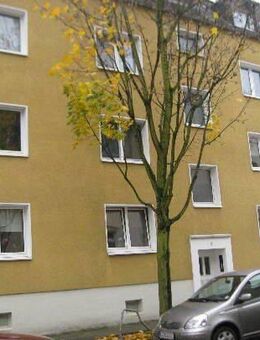Sie lieben Dachgeschoss und eine gute Ausstattung ? Hier liegen Sie (auf dem Sonnenbalkon) richtig ! - Essen