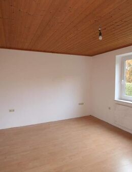 Gemütliche 2 ZKB-Wohnung mit Garage in Kürn - Bernhardswald