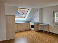 Dorfcharakter! 2 Zimmer Wohnung im DG mit EBK! - Döbeln