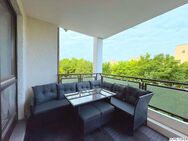 Schöne und gut gelegene 2 Zimmer Wohnung mit 2 sonnigen Balkonen - München
