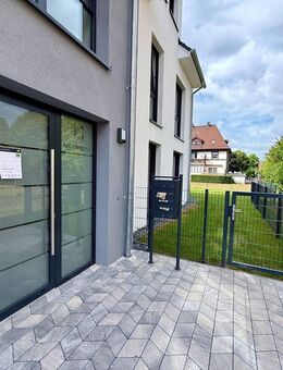 Seelze-Stadtkern: Neue 4-Zi.-Maisonette-ETW mit Fahrstuhl und Balkon im puristischen Wohnstil - Seelze