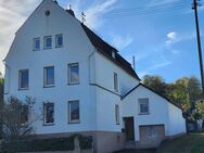 Haus mit viel Potenzial auf großem Grundstück mit Wellnessbereich - Niederneisen