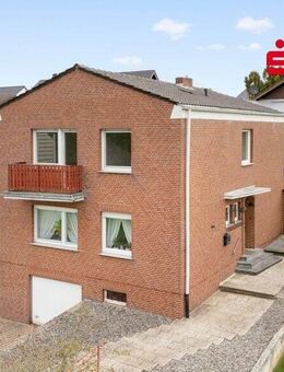 Bezugsfreie Eigentumswohnung in einem Zweifamilienhaus in guter Wohnlage - Stolberg (Rheinland, Kupferstadt)