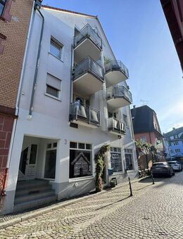 Praktische 2-Zi-Wohnung direkt in der Stadtmitte von Lahr * 58 qm * Keller * EBK * Bj. 1995 - Lahr (Schwarzwald)