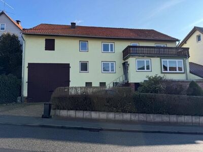 /// Mehrgenerationenhaus mit 7 Zimmern & Nebengebäude und großzügigem Grundstück - Tierhaltung möglich ///