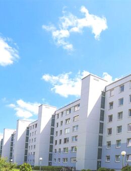 München-Sendling: Sonnige 3-Zi. Whg. mit gr. Süd-Blk Bad mit Fenster - München