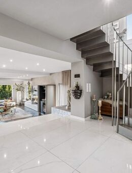 Stadtjuwel - Einfamilienhaus in Neubaustandard und großzügiger Panaoramaterrasse - Stuttgart