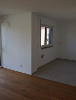 Erstbezug - Sonnige 2-Zimmer-Wohnung mit großem Balkon - Straubing