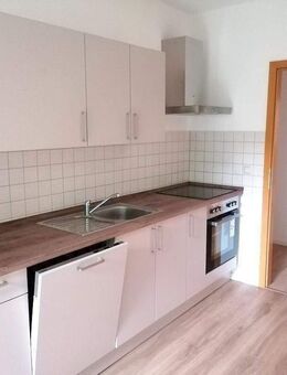 !! EINBAUKÜCHE in 2-Raum-WE in gepflegtem Mehrfamilienhaus mit Westbalkon !! - Chemnitz