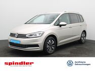 VW Touran, 2.0 TDI Move, Jahr 2024 - Würzburg