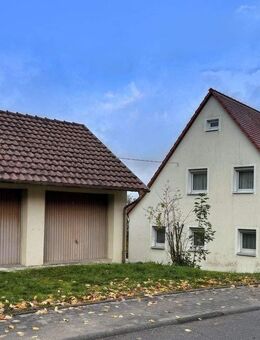 Ehemaliges Bauernhaus mit Doppelgarage in ruhiger Lage - Kreßberg