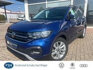 VW T-Cross, 1.0 TSI Life, Jahr 2022 - Teterow