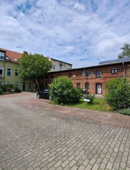 Großzügige 7-Zimmer-Dachgeschosswohnung im Herzen von Angermünde - Angermünde