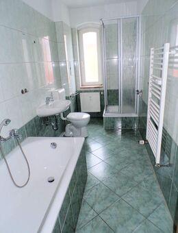 * mit Balkon * Gemütliche 3 Zimmer Wohnung in Zwickau zu vermieten!! - Zwickau