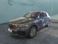 VW Touareg, 3.0 TDI R-LINE LM20, Jahr 2021 - München