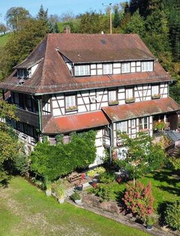 Große Villa/Mehrgenerationenhaus mit großem Grundstück - Oberkirch