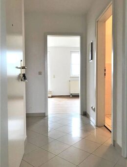 Leegebruch Schöne 2,5- Zimmerwohnung - vermietet - mit Balkon und PKW-Stellplatz - Leegebruch