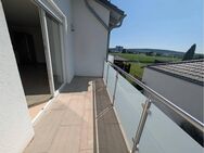 Neuwertige 4 Zimmerwohnung mit Carport - Schwandorf