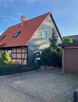 Einfamilienhaus mit Garage in ruhiger Stadtrandlage - Stendal (Hansestadt)