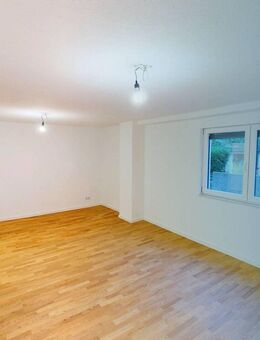 ERSTBEZUG NACH SANIERUNG: Weitläufige 3-Zimmer-Wohnung mit großem Tageslichtbad - Ingolstadt