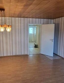 Sehr gepflegtes 3 Familienhaus in ruhiger Wohngegend - Pettstadt