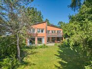 Rarität in einer der besten Lagen von Baldham - Architekten-Villa mit großem Südgarten - Zorneding