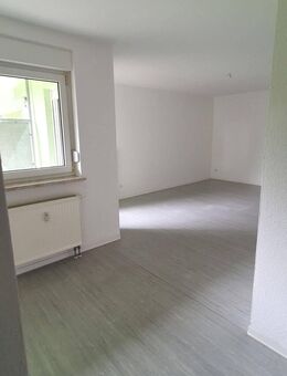 Helle, geräumige 2-Raum-Wohnung mit Terrasse - Sandersdorf Brehna