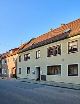 Stabile Mieteinnahmen & Ausbauoption: MFH mit Praxis in Zentrumslage - Geiselhöring