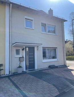 Gepflegtes Reihenhaus in ruhiger Seitenstraße, zentral in Gummersbach sucht neue Eigentümer! - Gummersbach