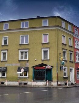 Solides Mehrfamilienhaus mit Gewerbeeinheit - attraktive Chance für Investoren - Marktredwitz