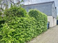Ruhiger wohnen in Oldenburg: Doppelhaushälfte mit Garten zu verkaufen - Oldenburg