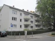 von privat, helle 4-Zi Wohnung mit EBK und Balkon - Frankfurt (Main)