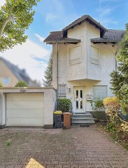 Großzügige Doppelhaushälfte mit Garten und Garage in hervorragender Lage von Hanau - Hanau (Brüder-Grimm-Stadt)