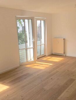 Schöne bezugsfreie modernisierte 2-Zimmer Wohnung mit Aufzug - Berlin
